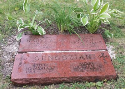 Strouf-gravestone